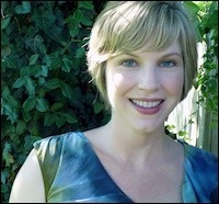 Gwenda Bond
