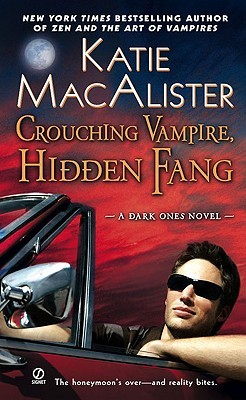 Crouching Vampire, Hidden Fang (Dark Ones #7) - Katie MacAlister